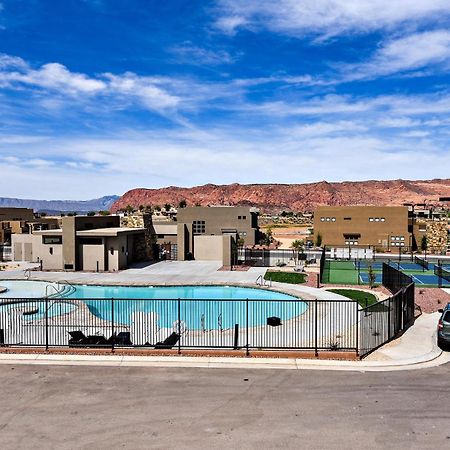 The View At The Escapes Vila St. George Exterior foto