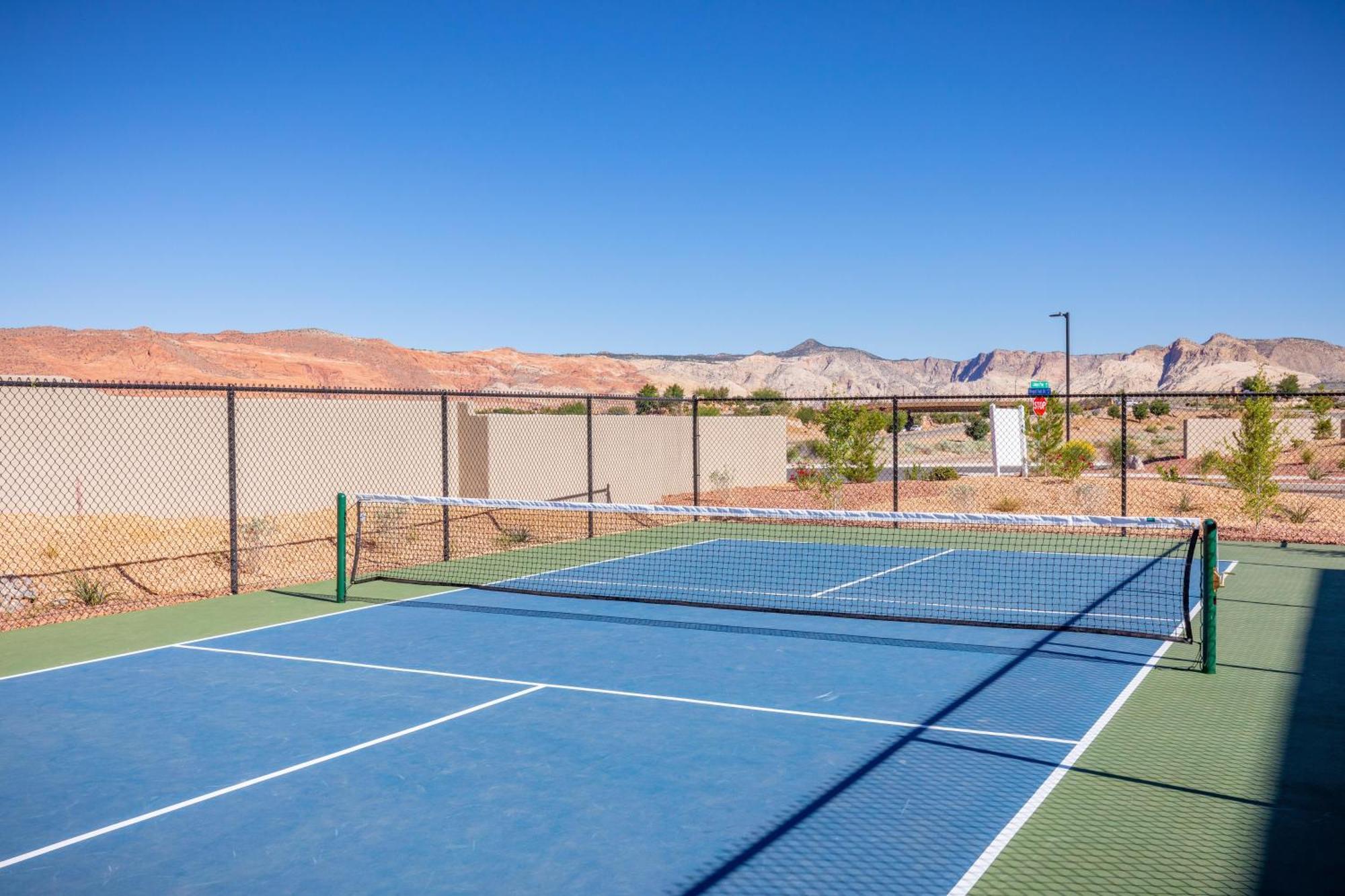 The View At The Escapes Vila St. George Exterior foto