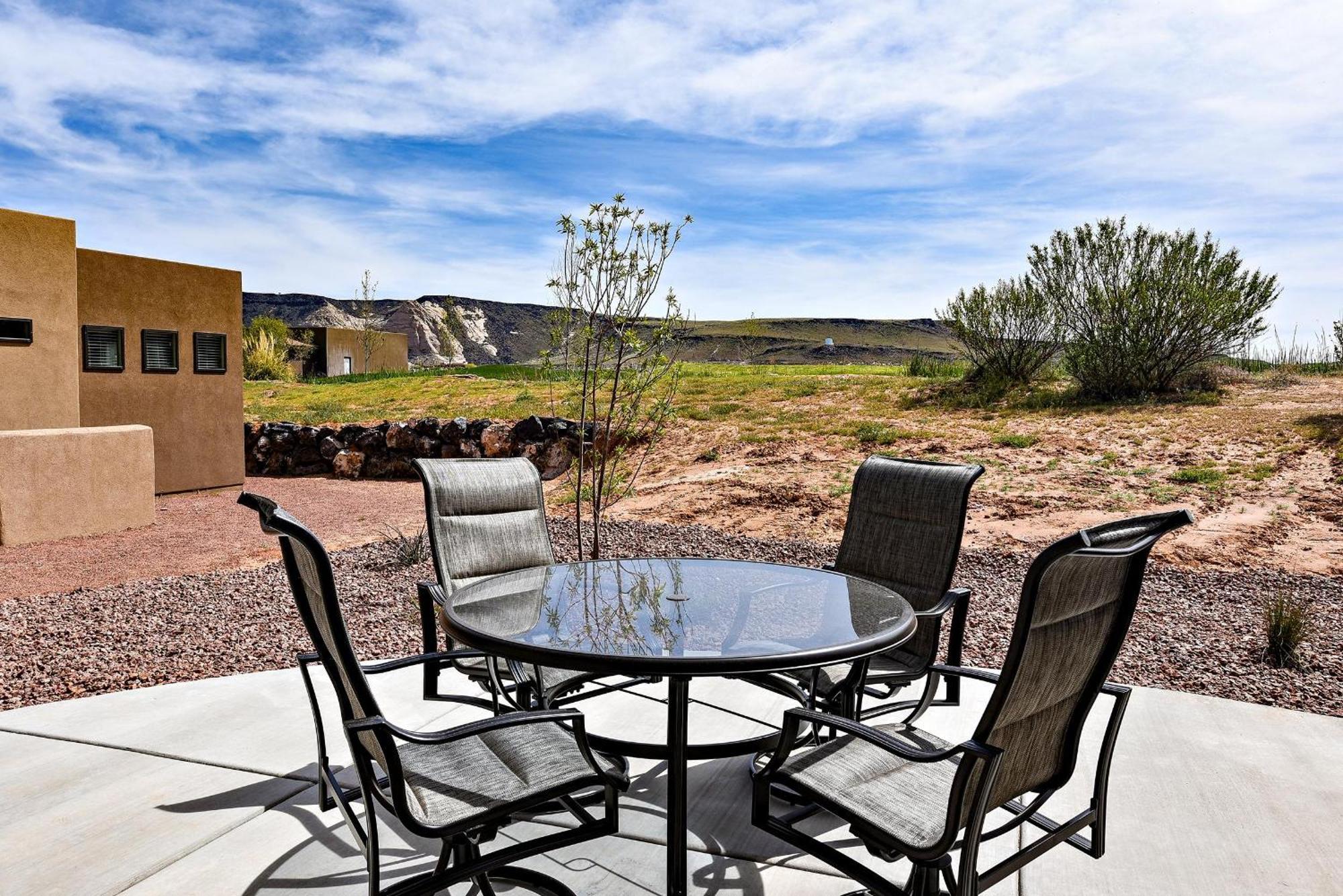 The View At The Escapes Vila St. George Exterior foto